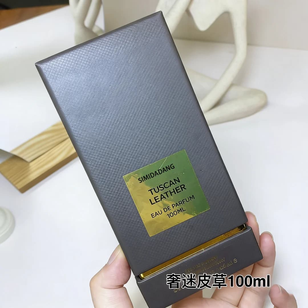 100ml Premium Woody Leather Unisex Eau de Parfum, Long Lasting Scent with Oud, Orange Blossom, Cherry, Rose & Vanilla — 100ml